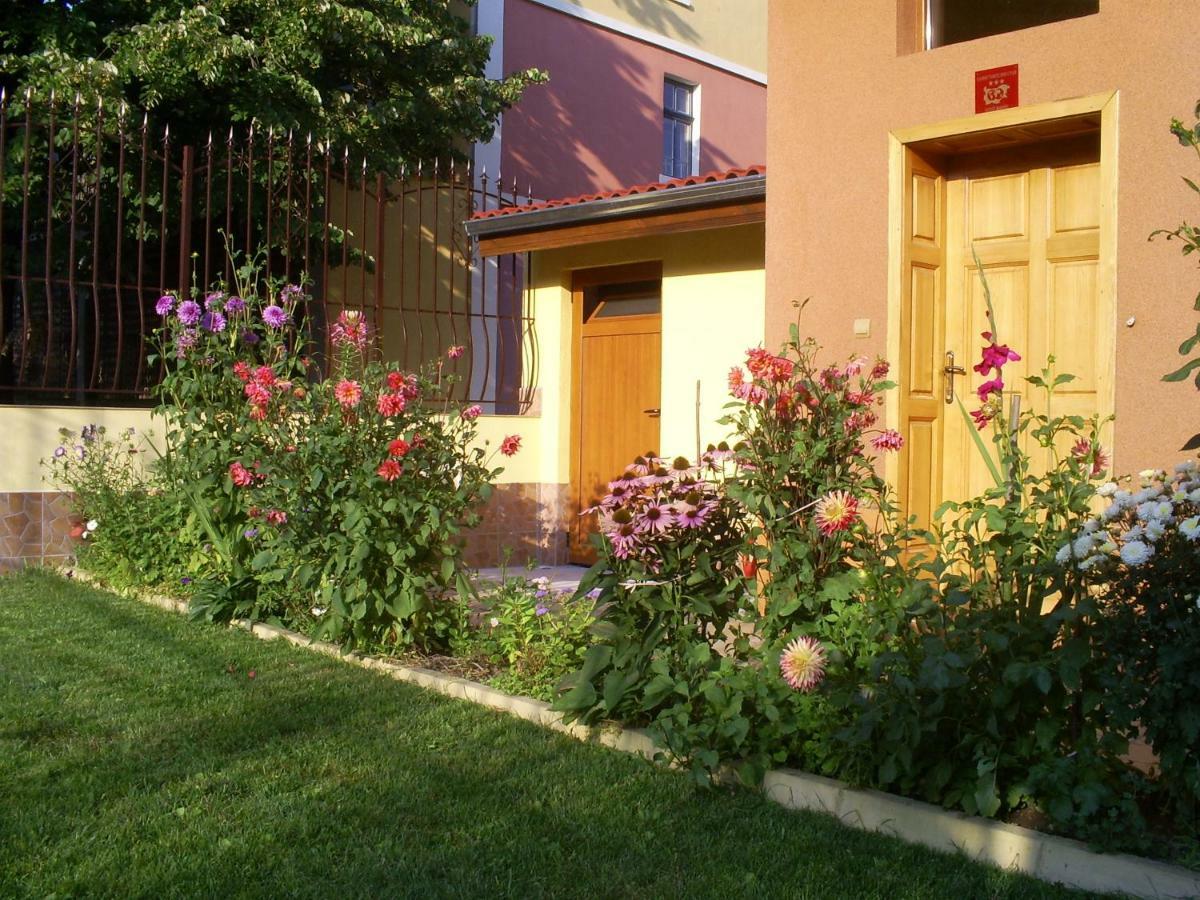 Къща За Гости Фантазия Tryavna Exterior foto