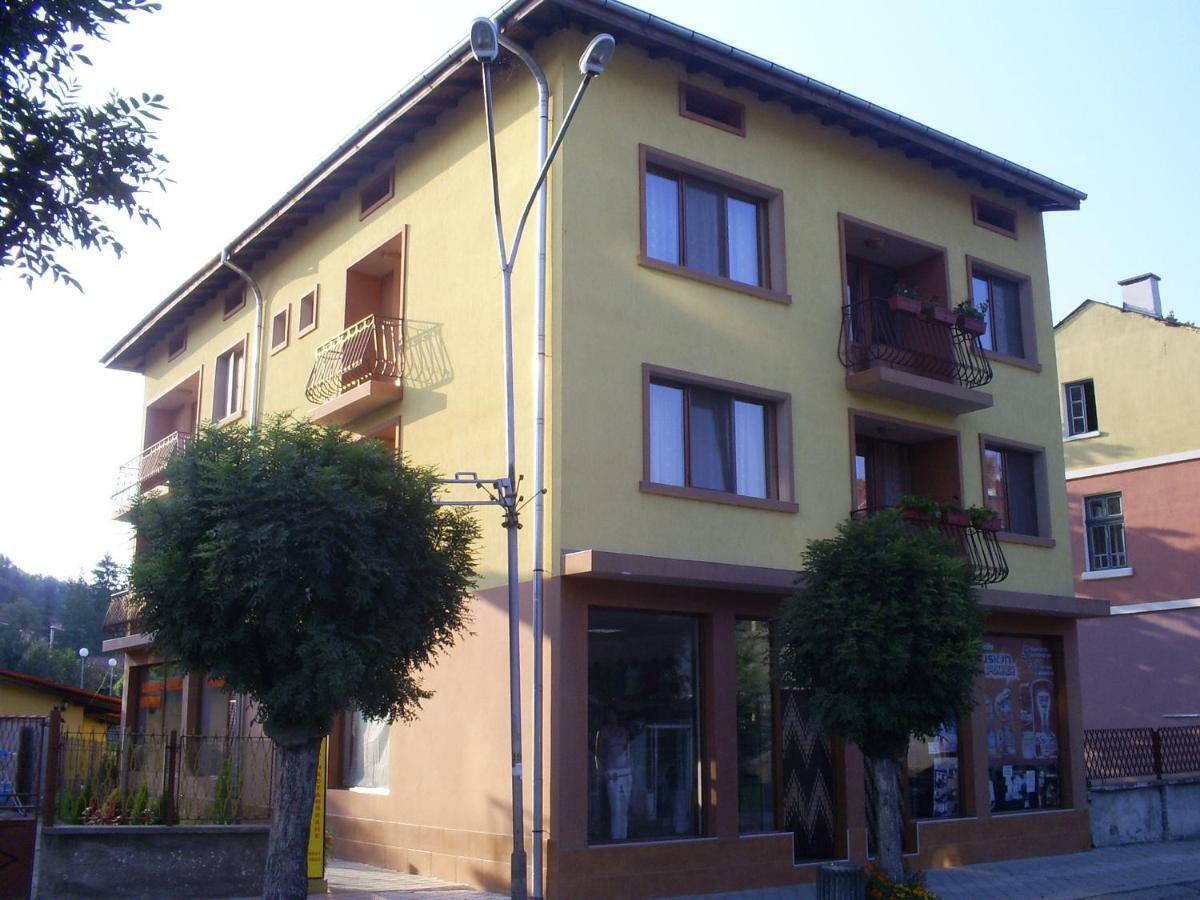 Къща За Гости Фантазия Tryavna Exterior foto