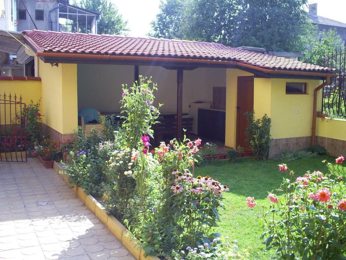 Къща За Гости Фантазия Tryavna Exterior foto